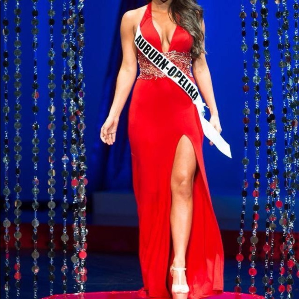 La casa Hermosa one-of-a-kind pageant gown